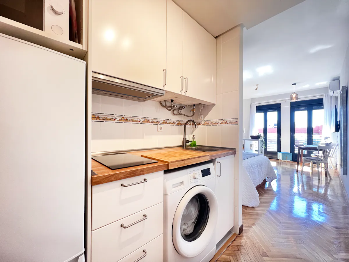 1-Bedroom Apartment in Calle del Ferrocarril, Madrid (1632643) ROOM