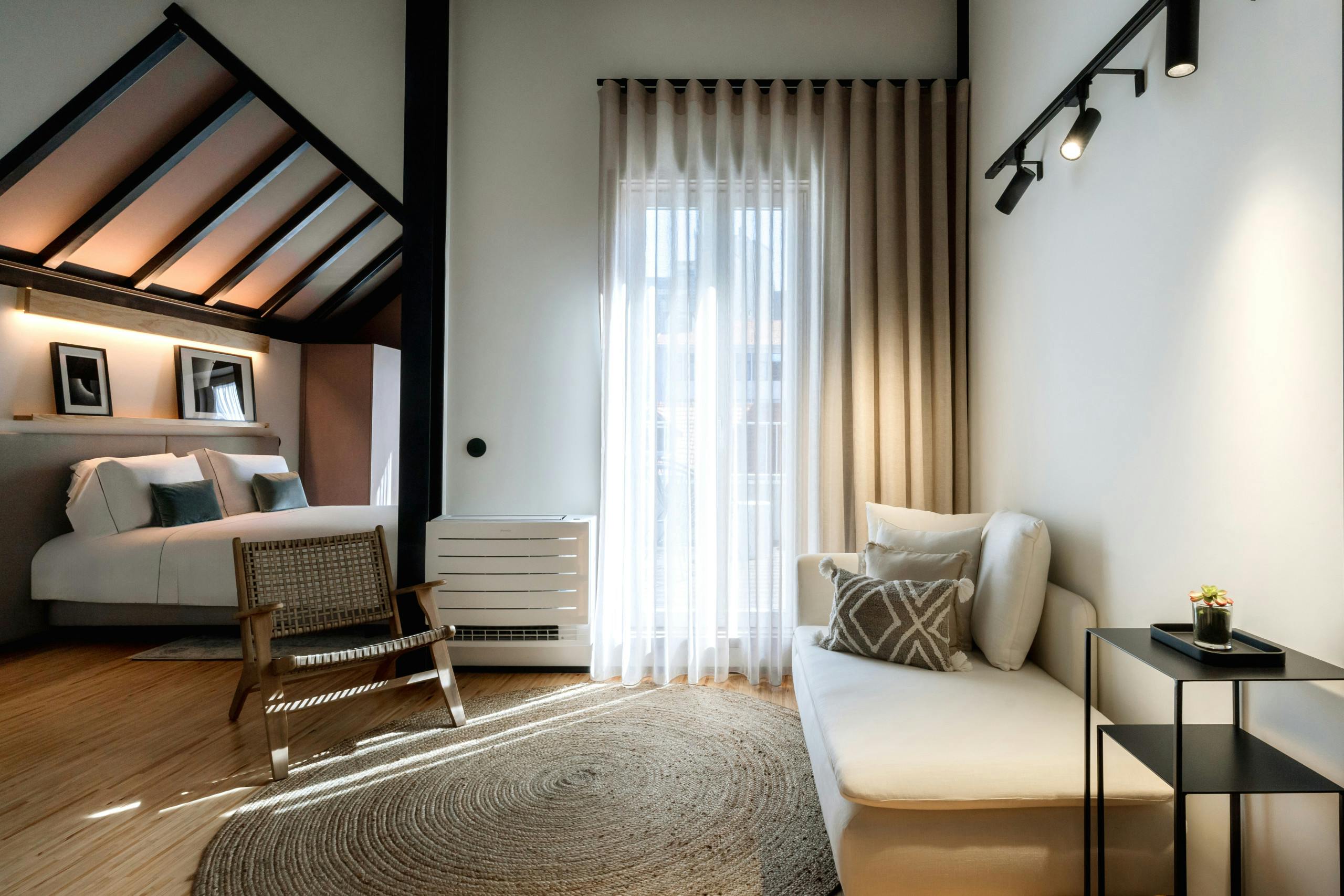 Studio for rent for €9,999 per month in Matosinhos, Rua Conde São Salvador