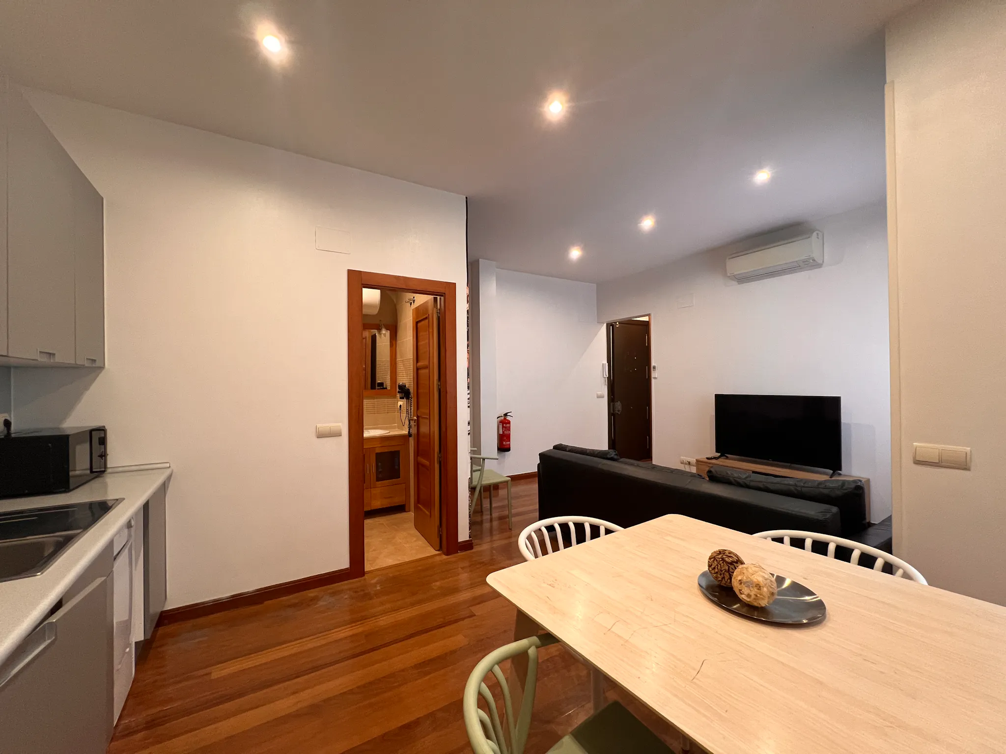 2-Bedroom Apartment in Calle de Santa María, Madrid (1632708) ROOM 3