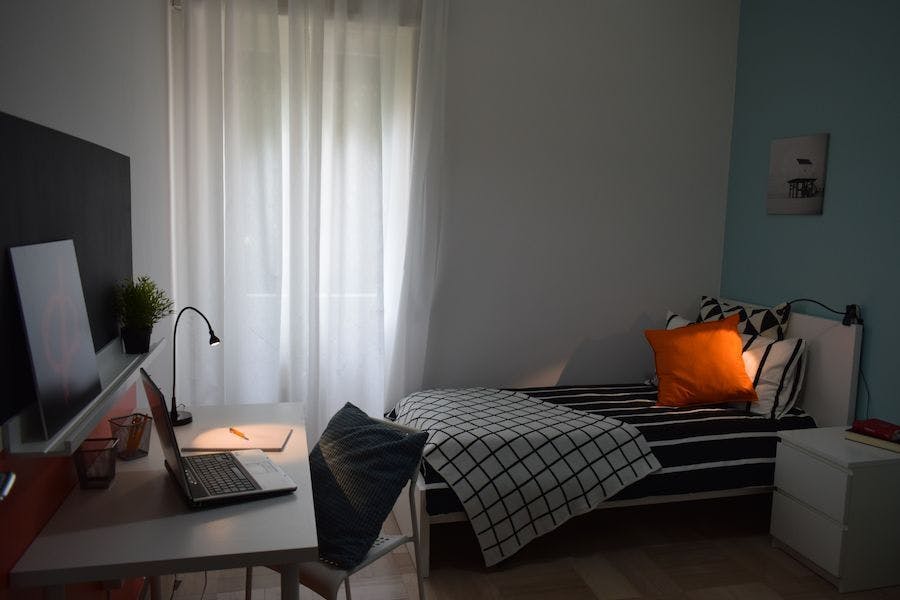 Private room for rent for €500 per month in Brescia, Via Guido Zadei