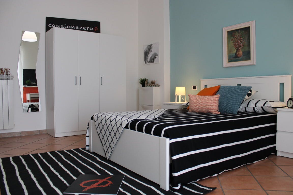 Pokój prywatny do wynajęcia za 520 € miesięcznie w mieście Brescia, Via Ambaraga