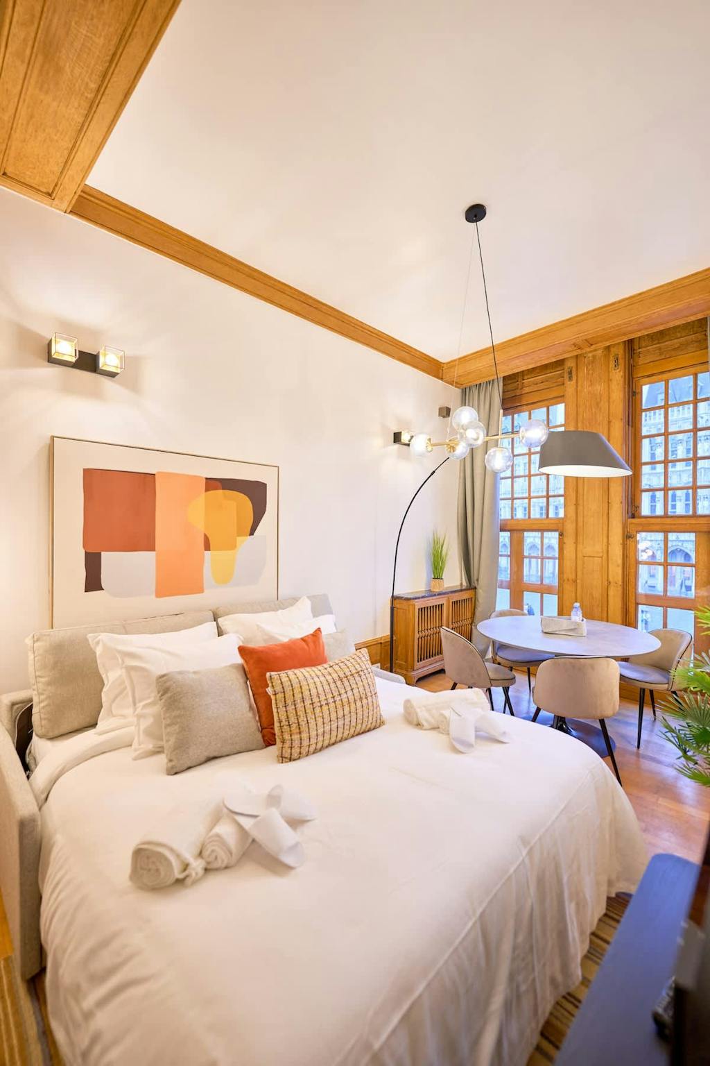 Rue Chair et Pain, Brussels preview