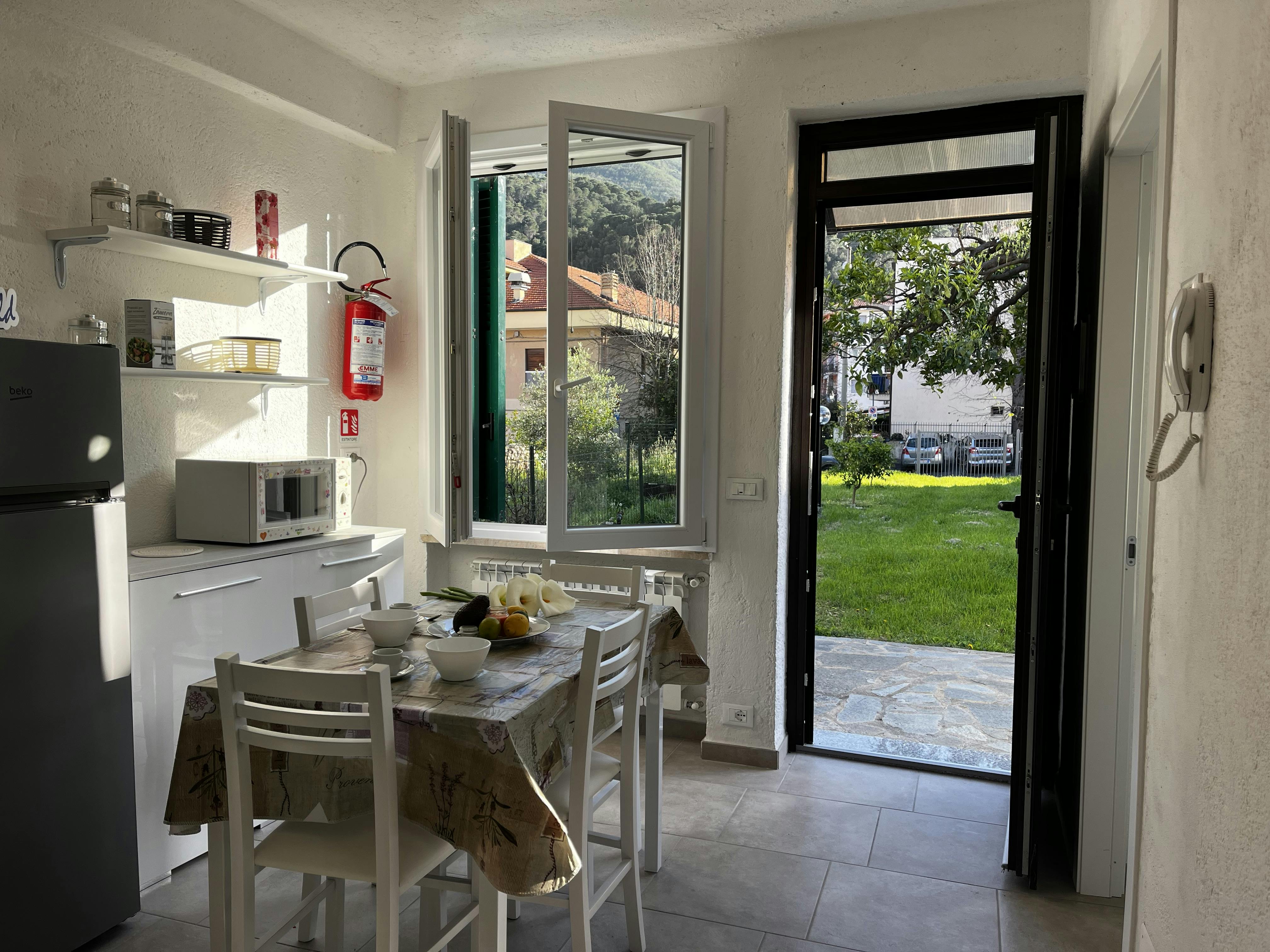 Квартира за оренду для 2 081 EUR на місяць у Toirano, Via Rosciano