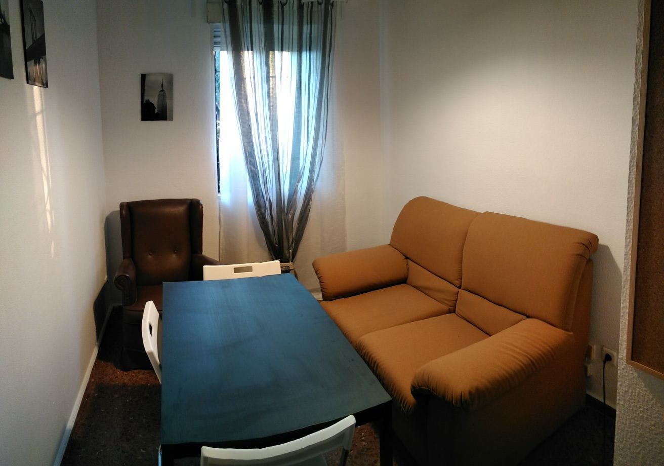 Single room Sevilla, 1 bed, 12m² — photo 9