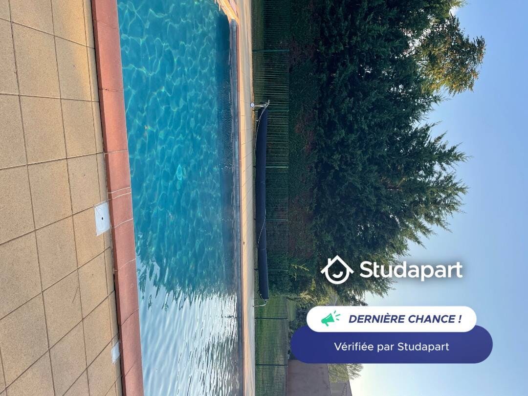 Appartement te huur voor € 1.650 per maand in Aix-en-Provence, Rue Isaac Newton