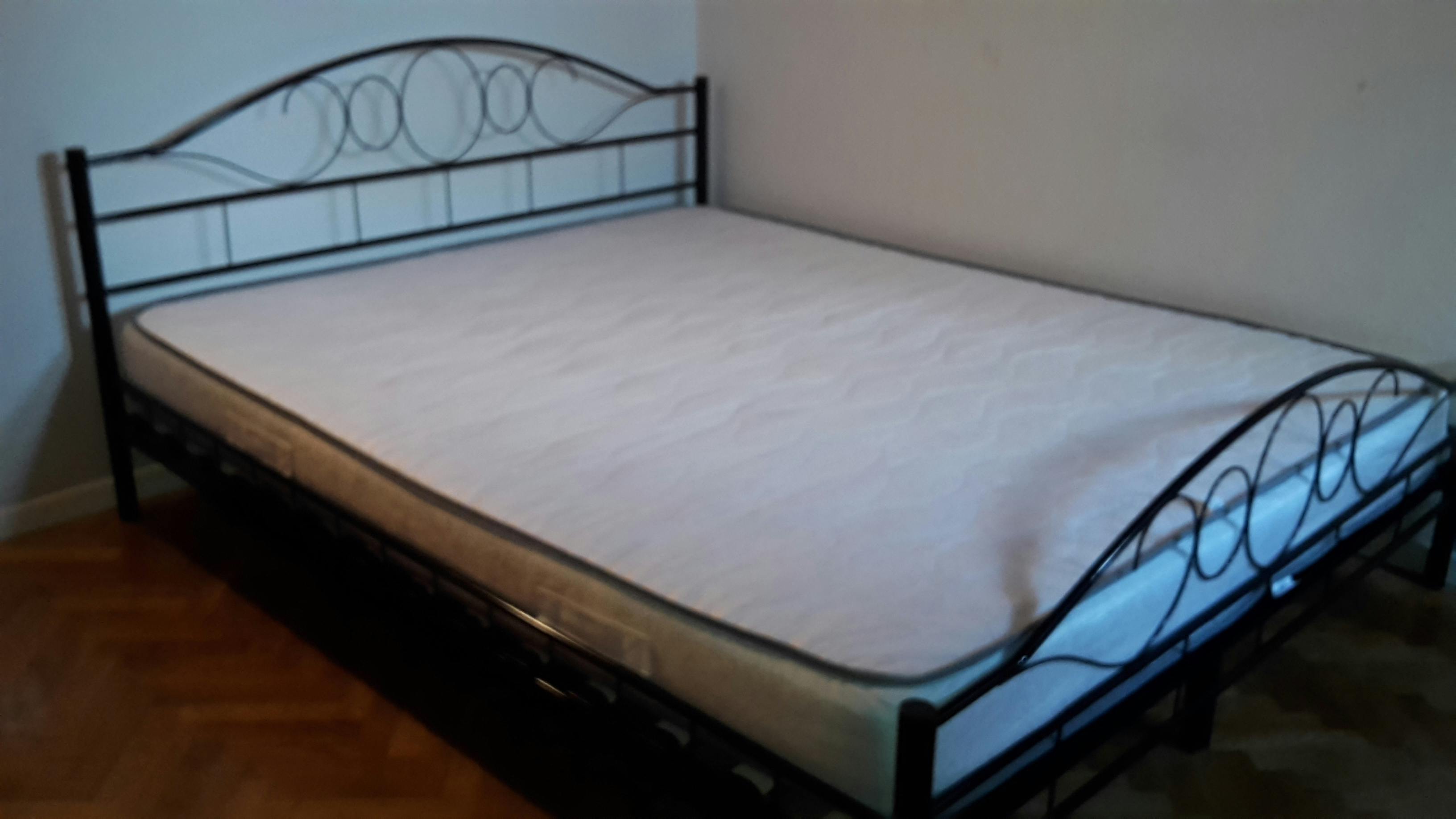 WG-Zimmer zu mieten für 440 € pro Monat in Trento, Via Castelbarco