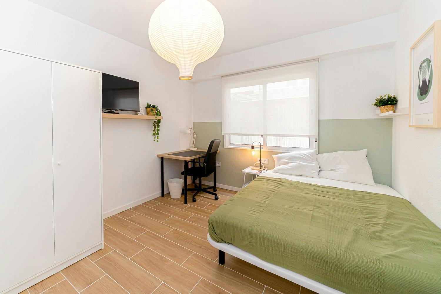 Privat rum att hyra för 345 € i månaden i Alicante, Carrer de Torres Quevedo