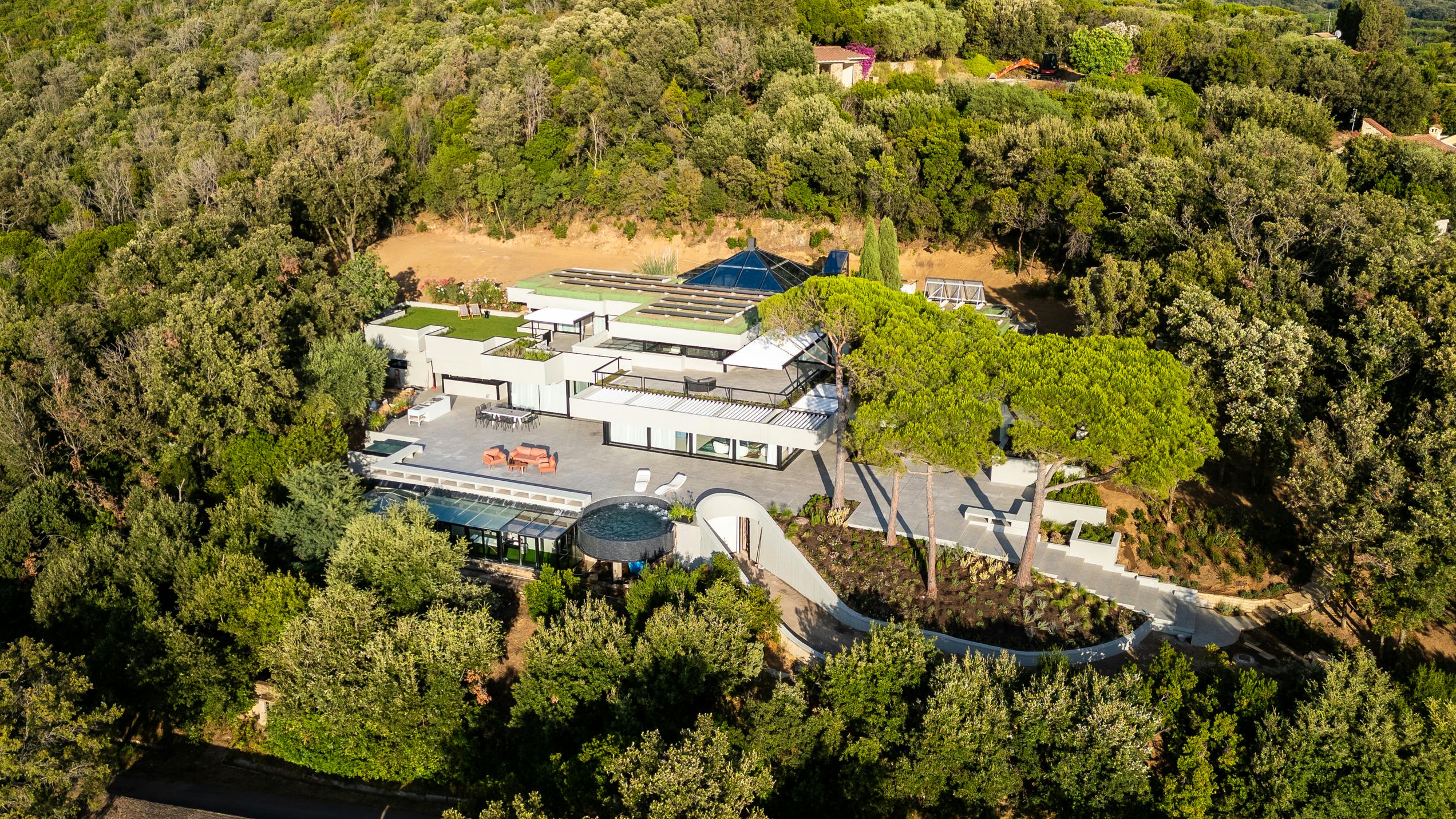 Gebouw te huur voor € 75.000 per maand in Punta Ala, Via dello Scoglietto