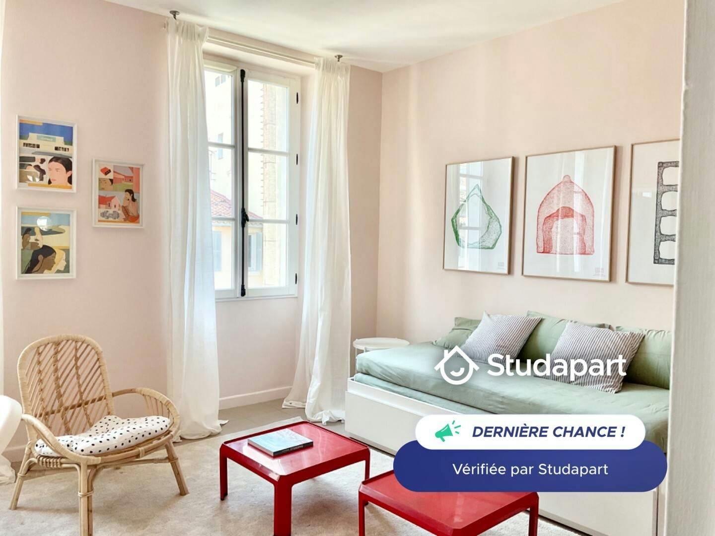 Apartment for rent for €1,020 per month in Marseille, Rue Pavillon