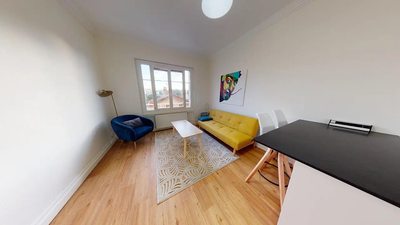 Mieszkanie do wynajęcia za 1100 € miesięcznie w mieście Lyon, Rue Gabriel Sarrazin