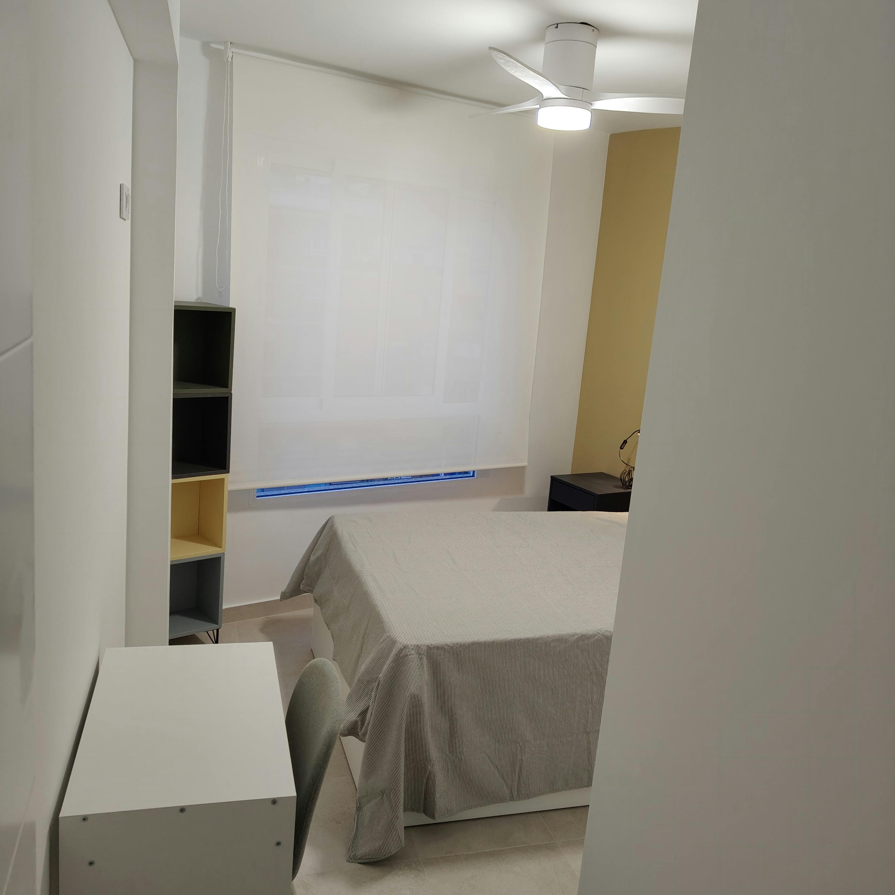 Private room for rent for €385 per month in Murcia, Calle Llanos