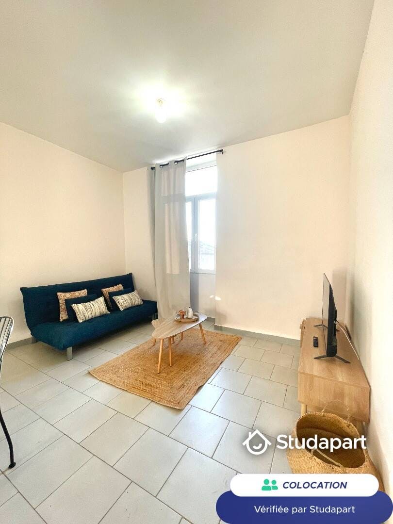 Quarto privado para alugar por € 490 por mês em Nîmes, Rue Godin