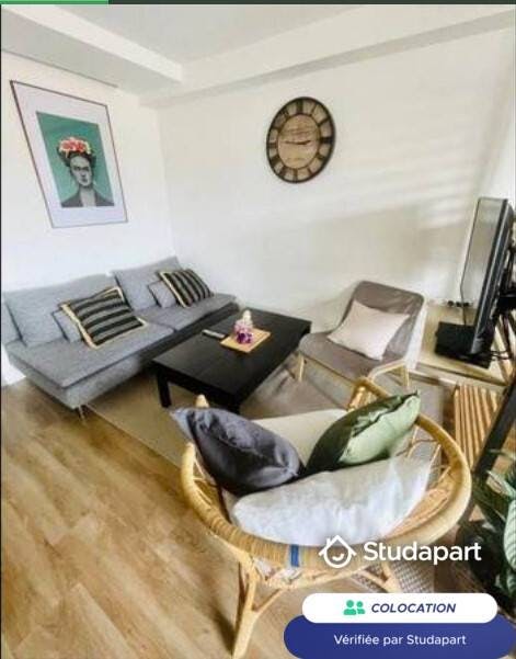 Private room for rent on Avenue du Point du Jour, Lyon