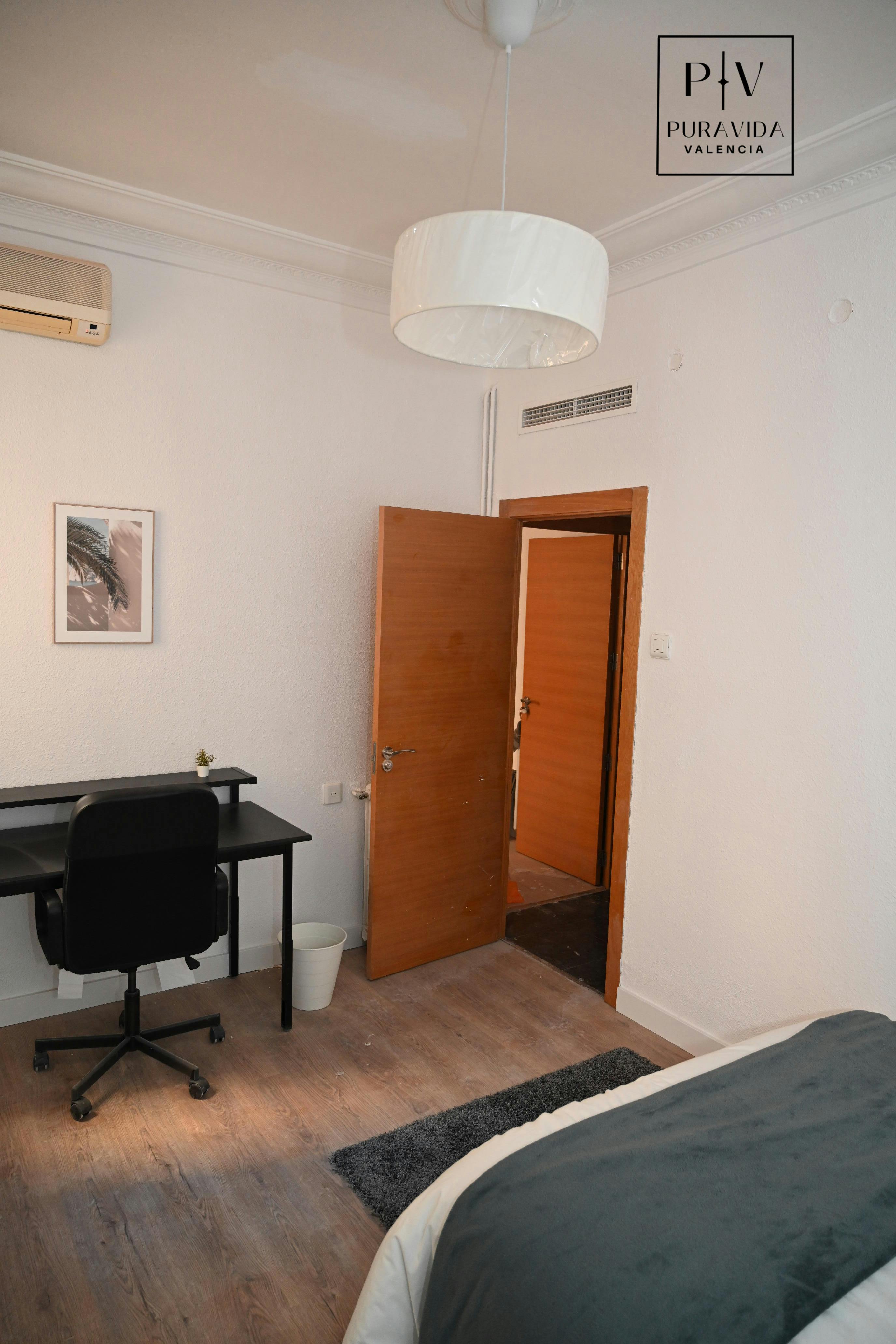 Single room Valencia, 1 bed, 13m² — photo 2