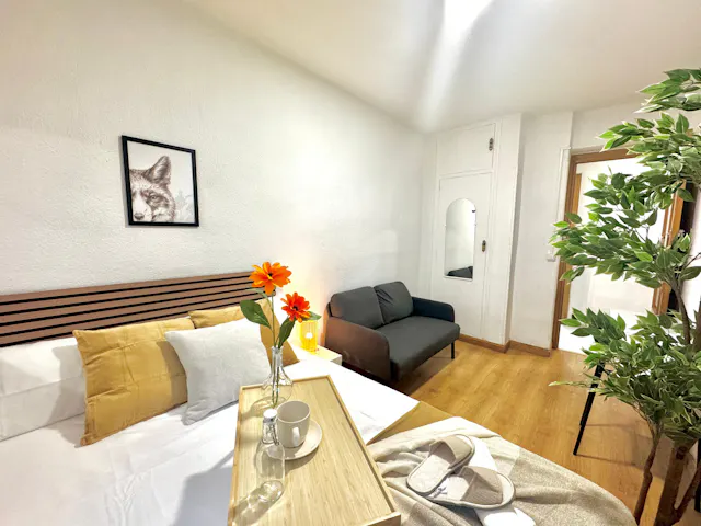 Private room in Calle Avellana, Madrid (1633991) room image 21