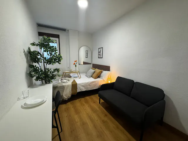 Private room in Calle Avellana, Madrid (1633991) room image 2