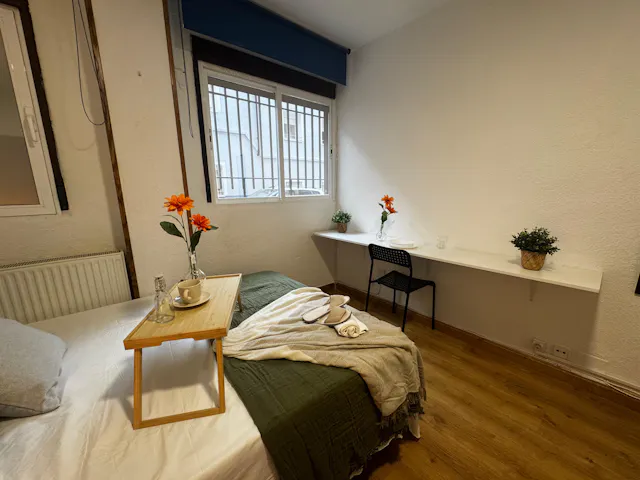 Private room in Calle Avellana, Madrid (1633994) room image 1