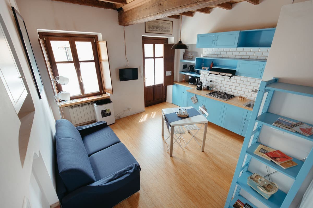 Studio for rent for €1,000 per month in Turin, Via Giuseppe Barbaroux
