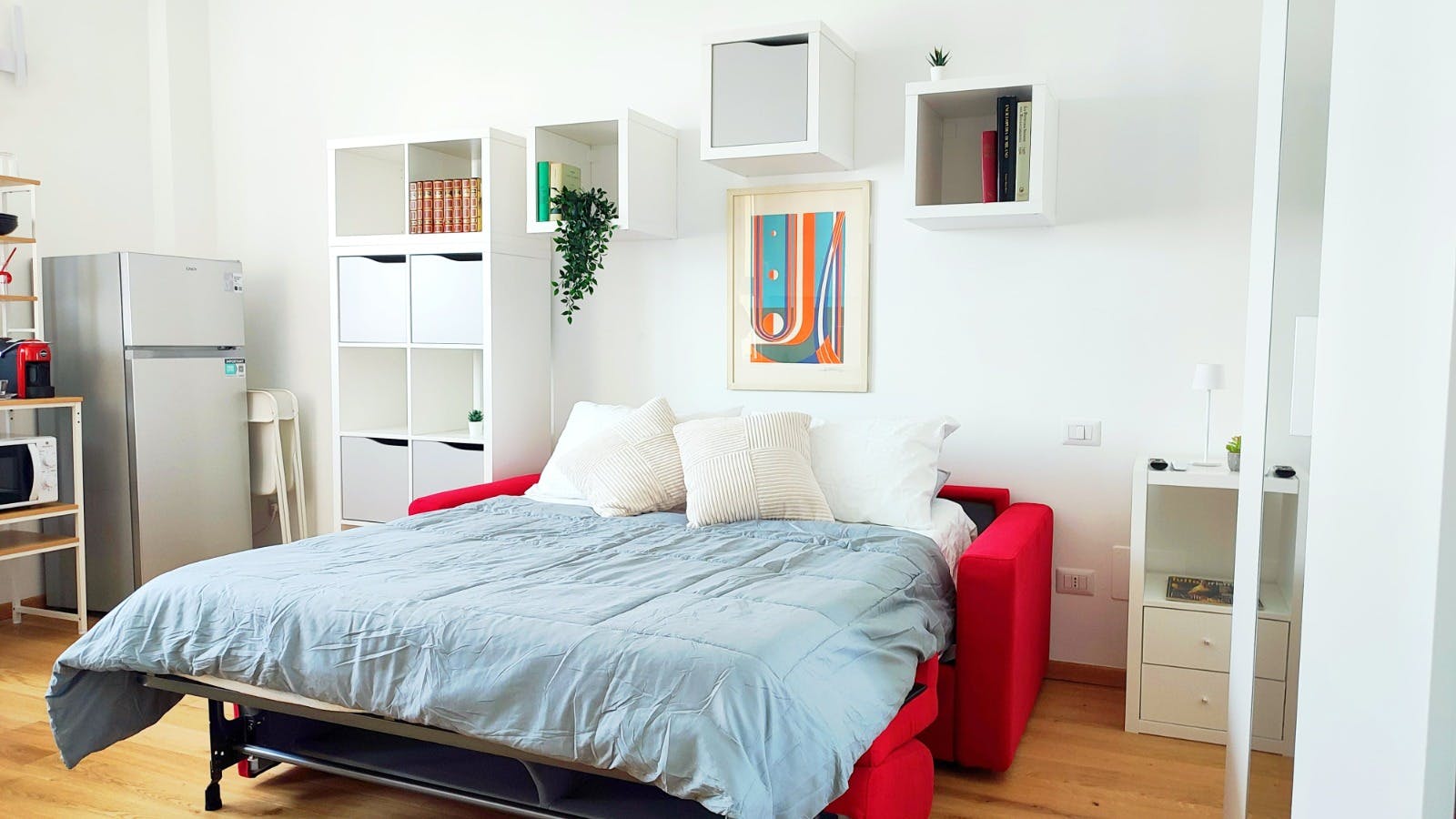 Via dei Tulipani, Milan preview