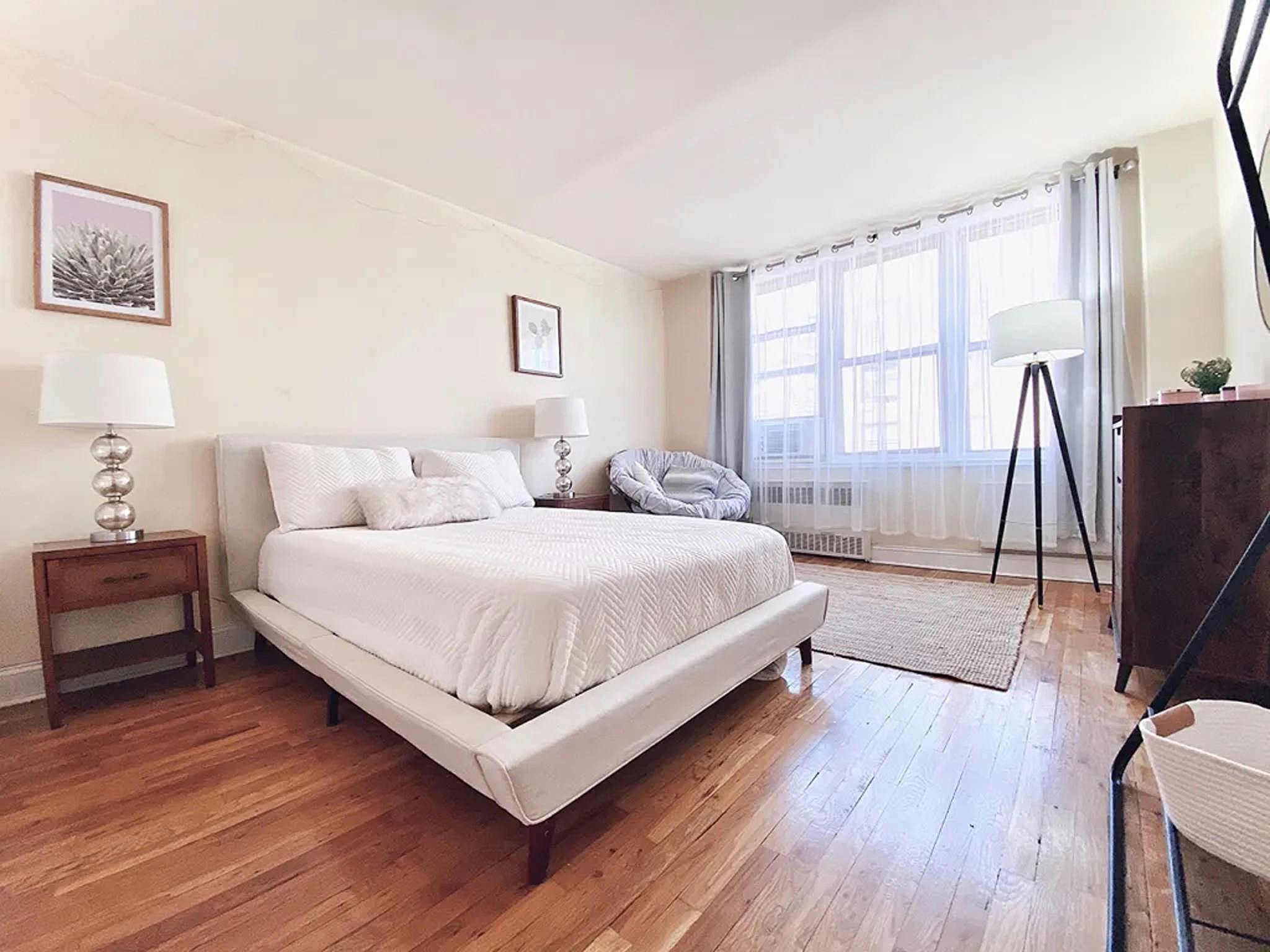 Chambre privée à louer pour $910/mois à Kings County, Gravesend Neck Road