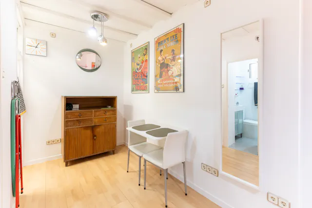 Building in Calle de la Palma, Madrid (1634290) room image 2