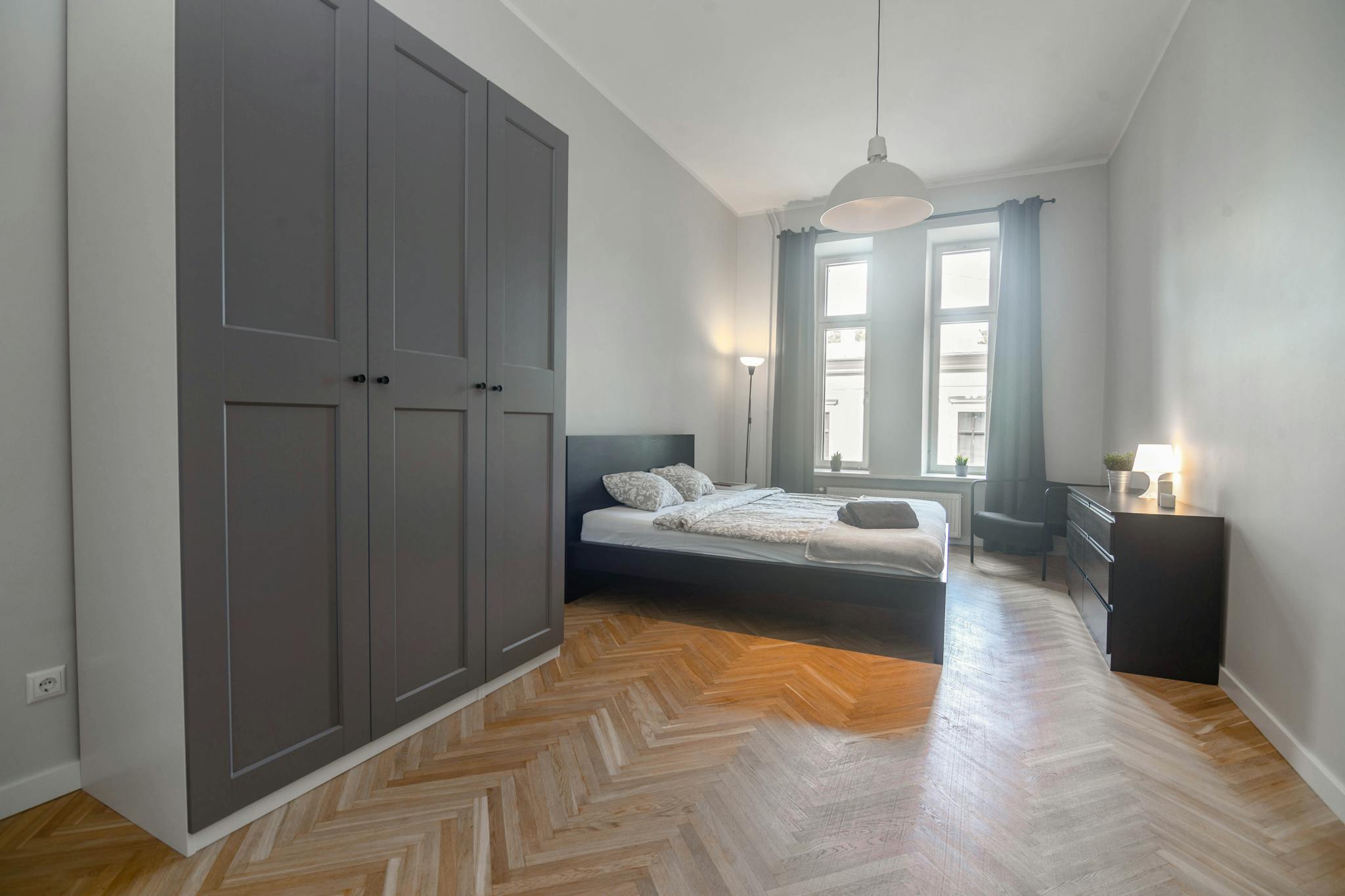 Skolas iela, Riga preview