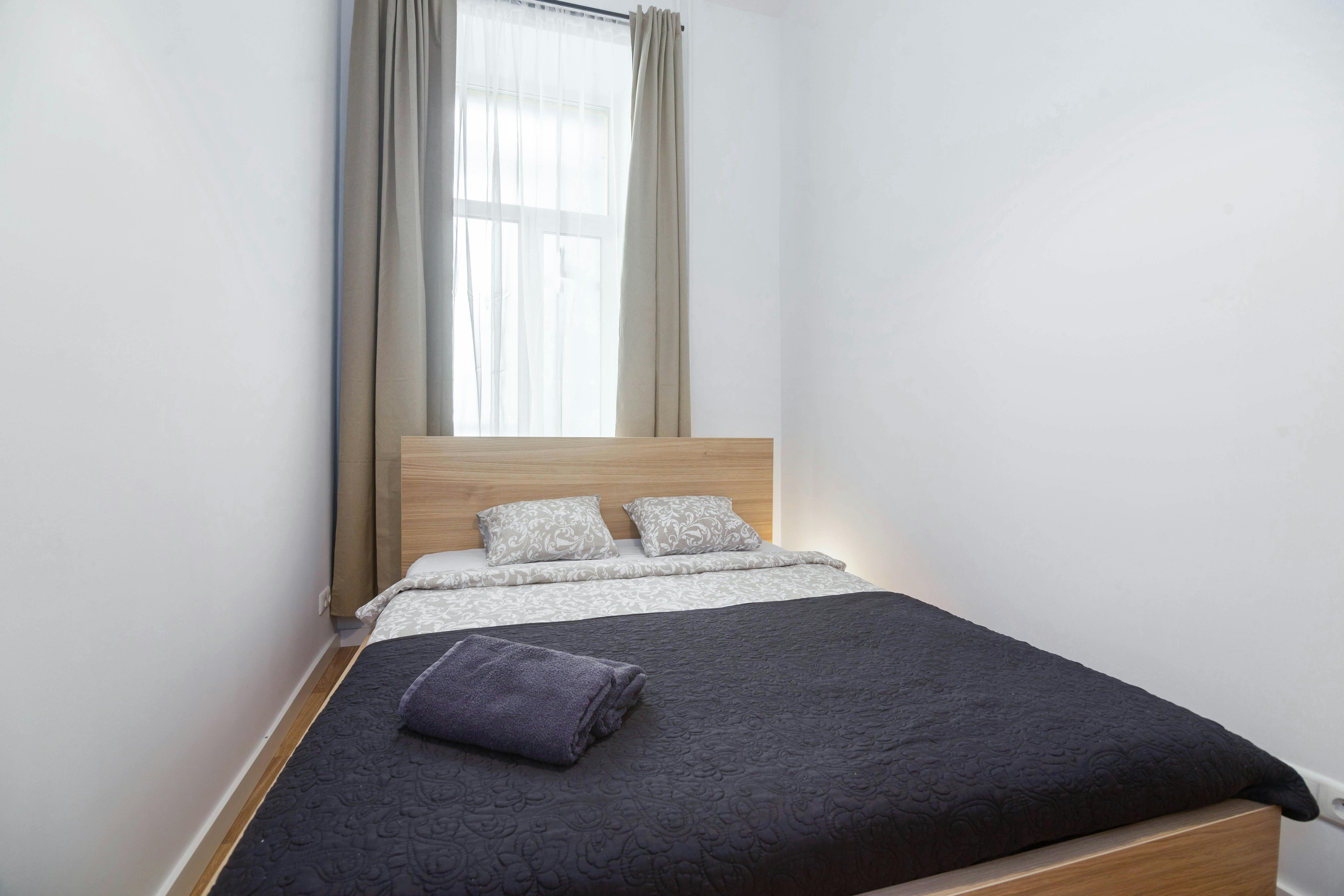 Skolas iela, Riga preview