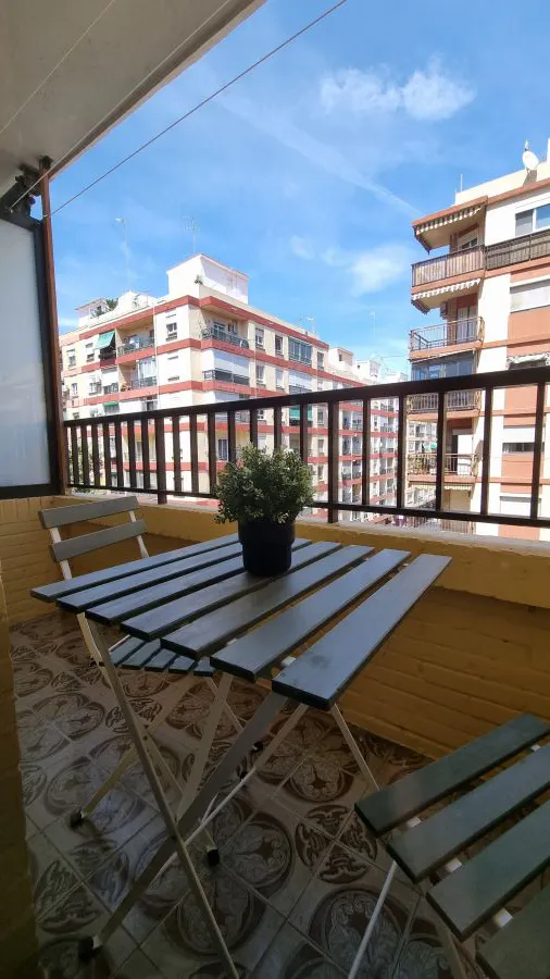 4-Bedroom Apartment in Carrer de Rodrigo de Pertegás, Valencia (1634398) ROOM 2