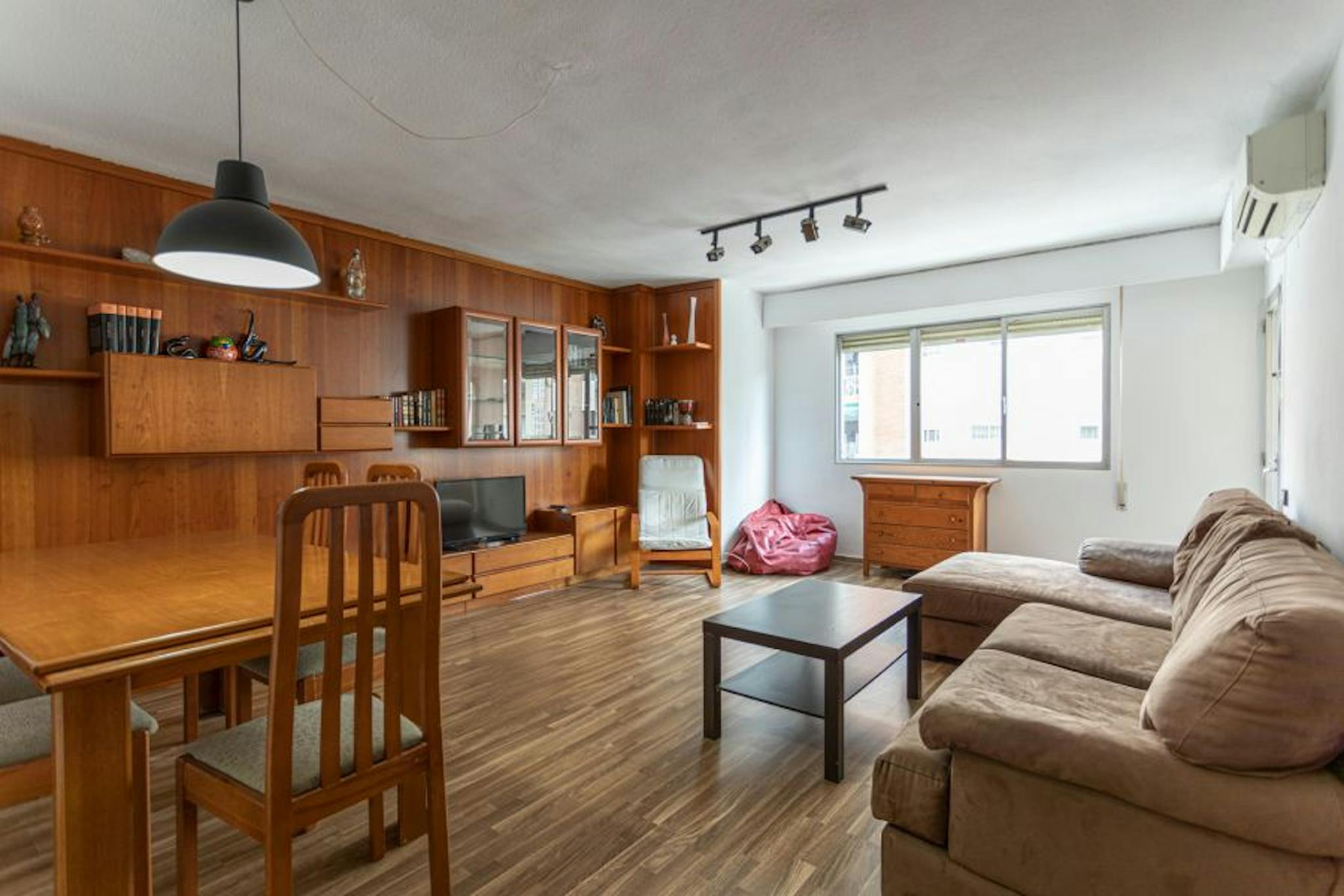 Carrer del Poeta Más i Ros, Valencia preview