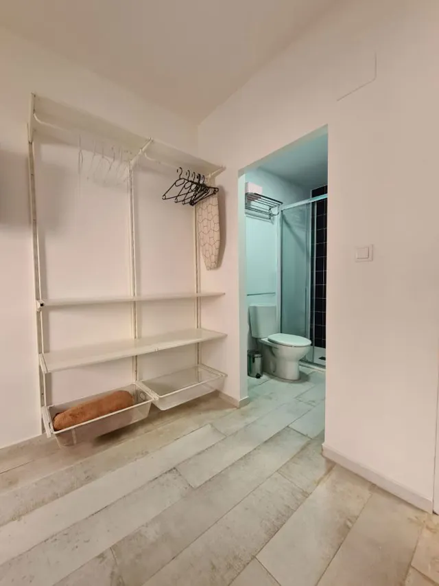 Private room in Carrer de l'Enginyer Rafael Janini, Valencia (1634419) room image 2