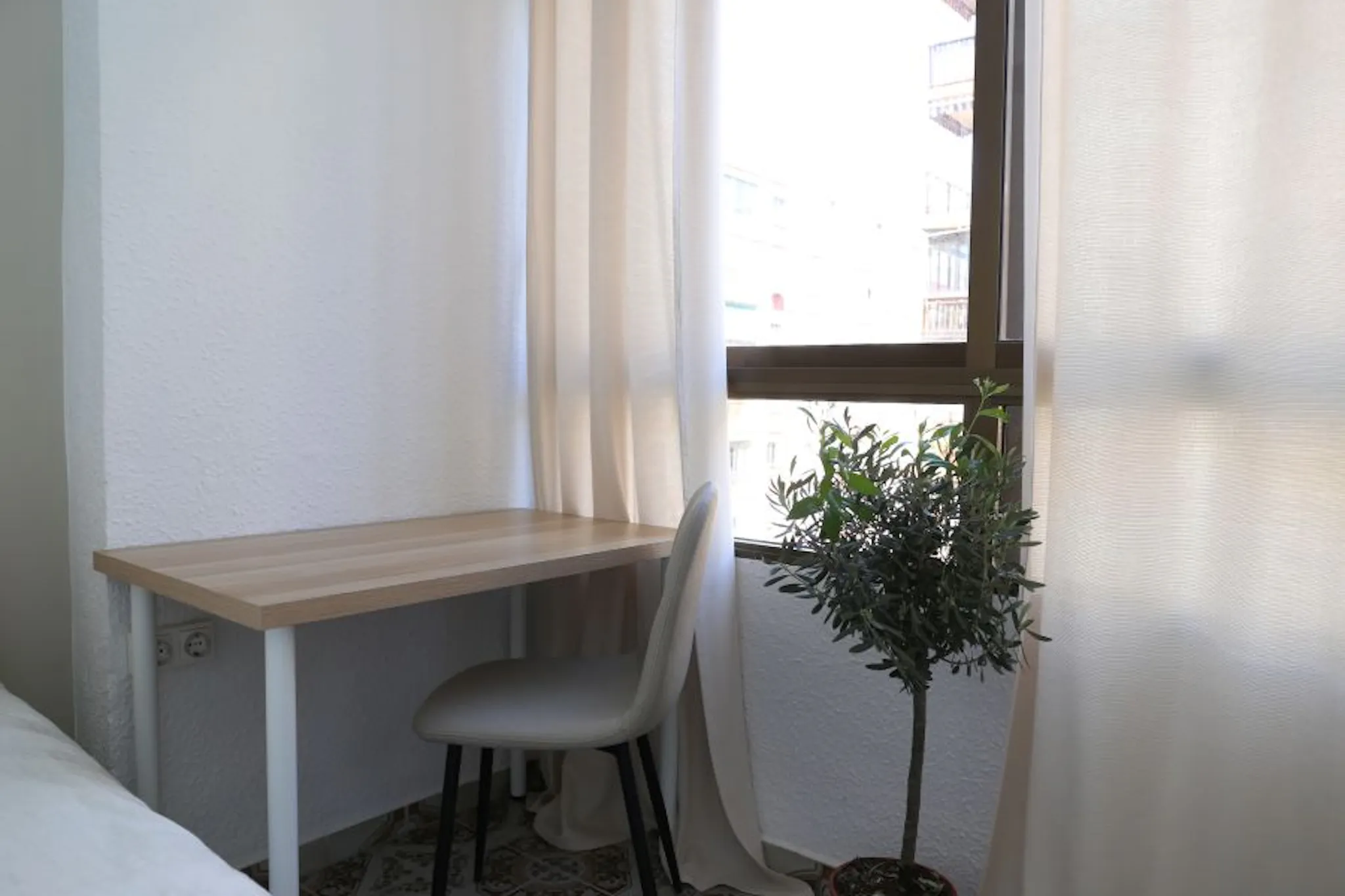 Carrer de Rodrigo de Pertegás, Valencia preview