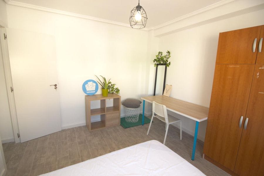 Carrer dels Sants Just i Pastor, Valencia preview