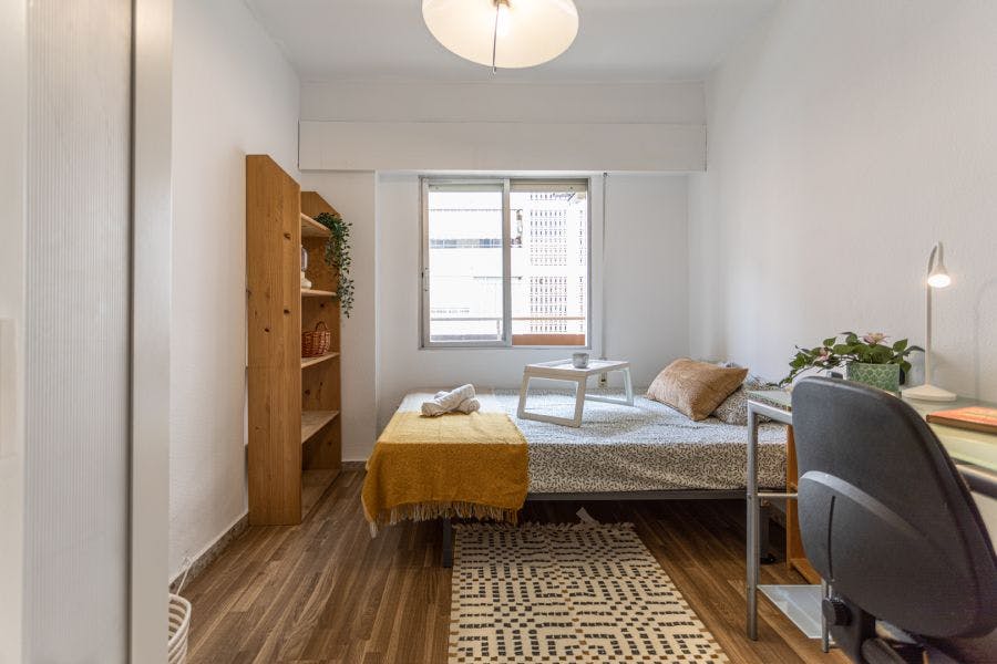 Carrer del Poeta Más i Ros, Valencia preview