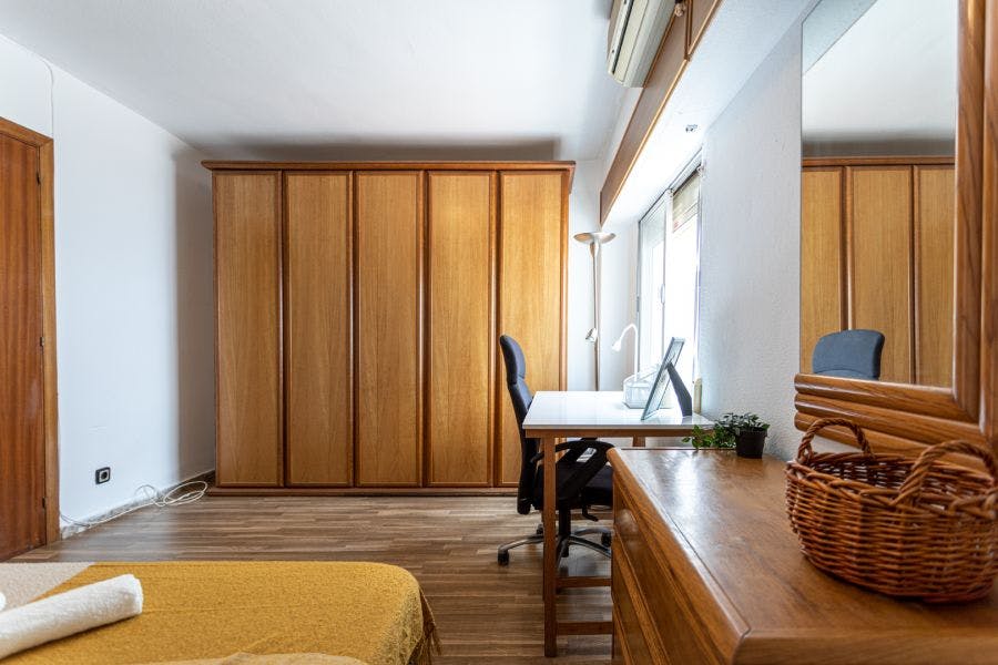 Carrer del Poeta Más i Ros, Valencia preview