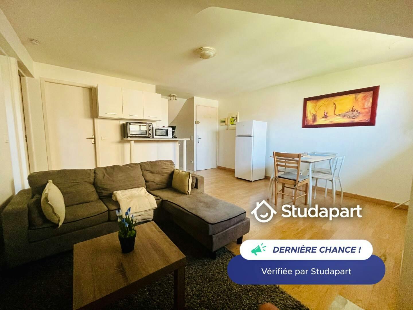 Appartement te huur voor € 750 per maand in Pau, Boulevard d'Alsace Lorraine