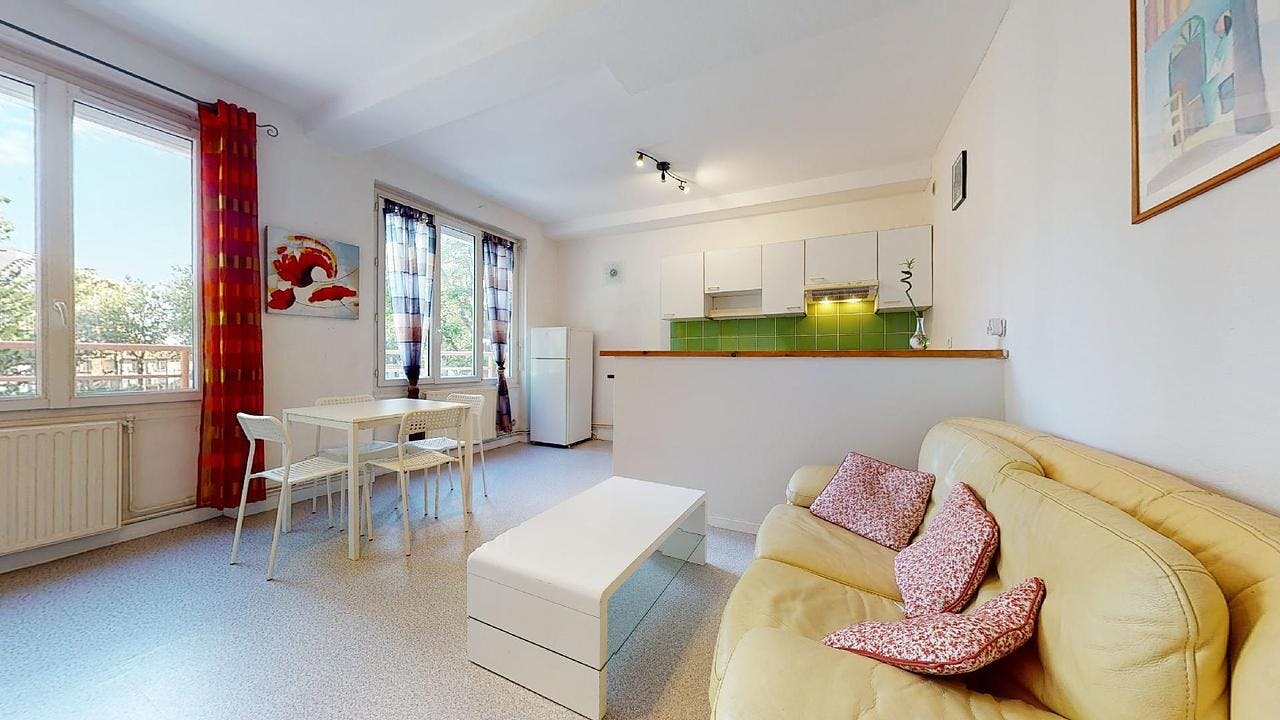 Квартира за оренду для 516 EUR на місяць у Saint-Étienne, Rue de Tardy