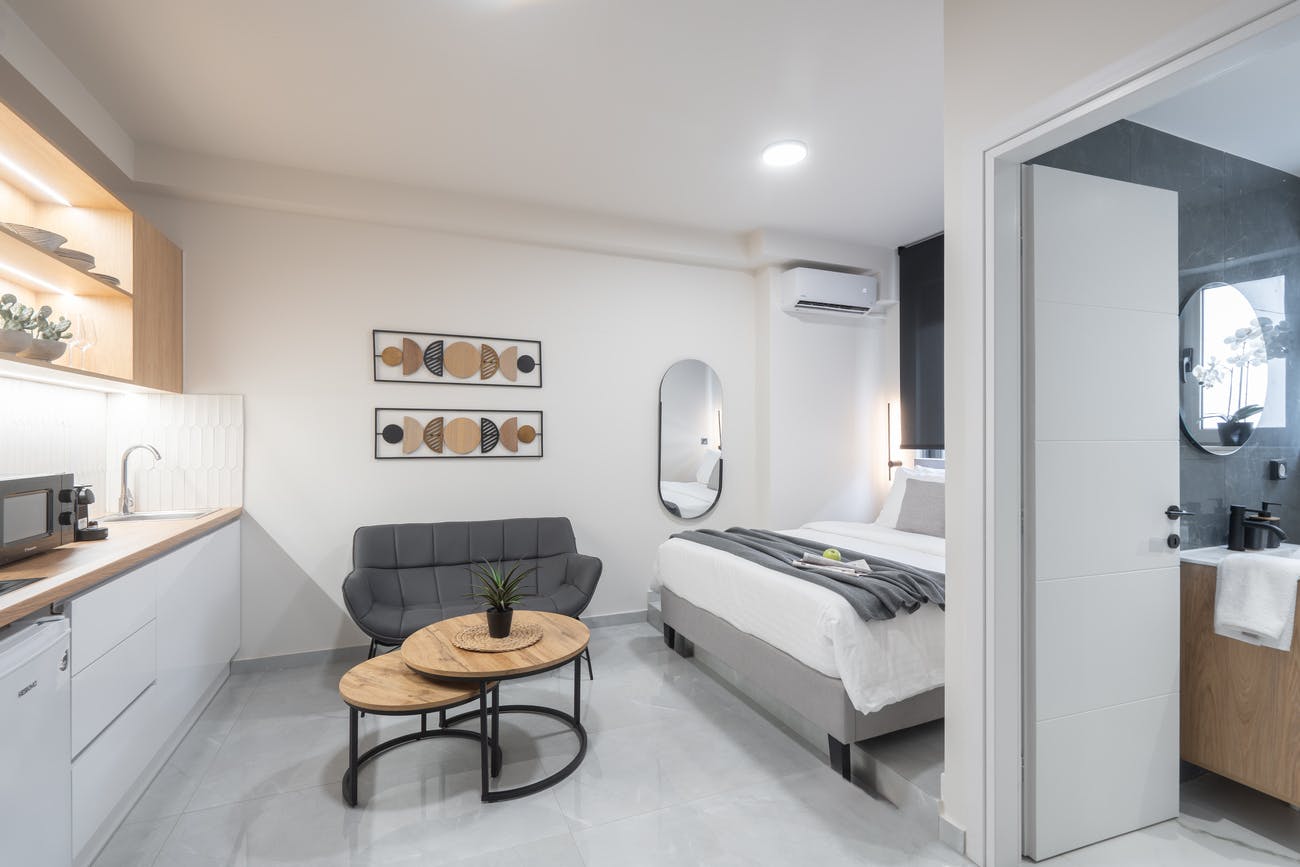 Studio for rent for €1,000 per month in Athina, Serron