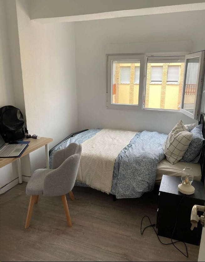 Private room for rent for €300 per month in Benetússer, Carrer el Palleter