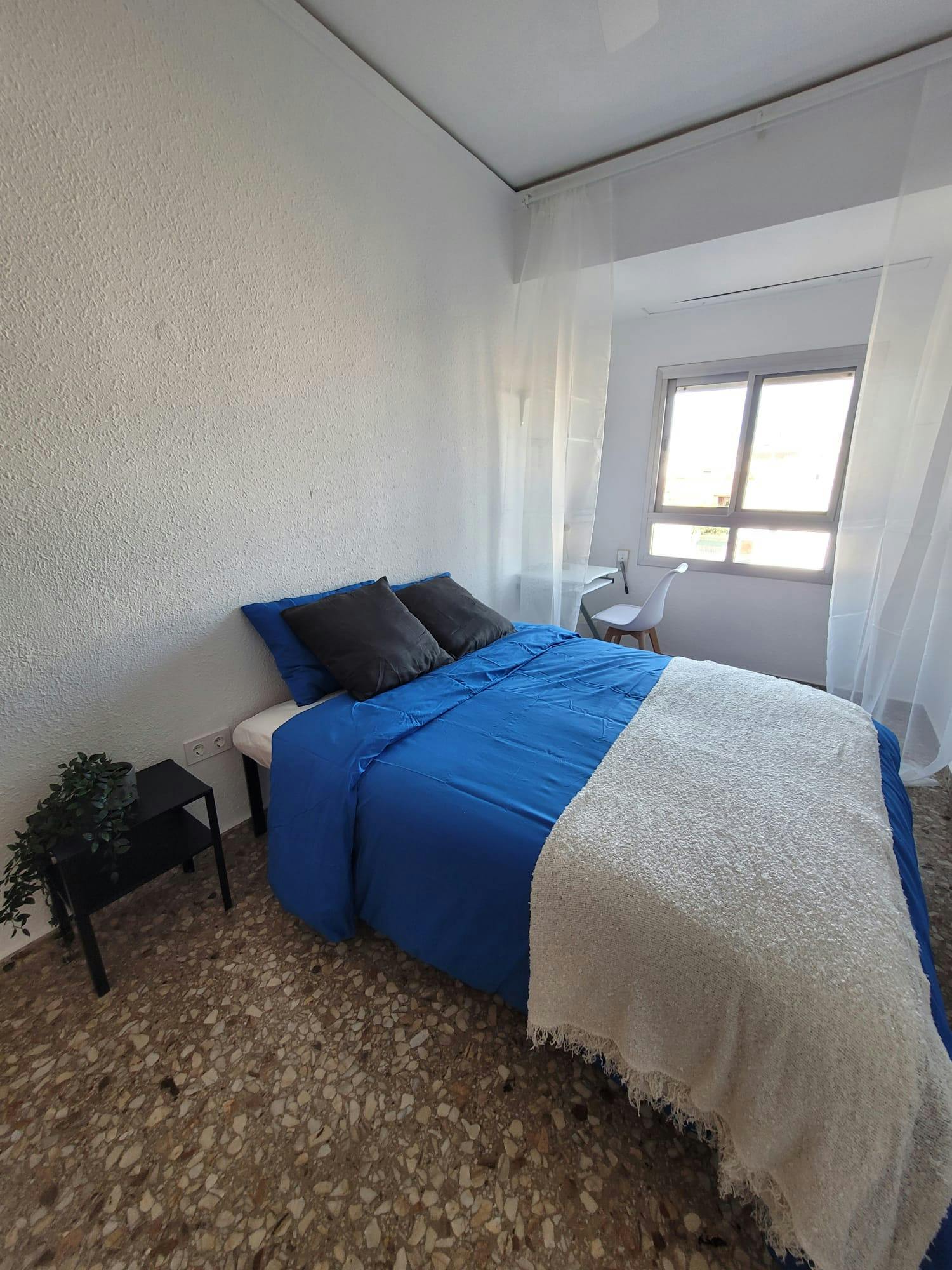 Отдельная комната сдается в аренду за 300 € в месяц в Picanya, Carrer Doctor Gómez Ferrer