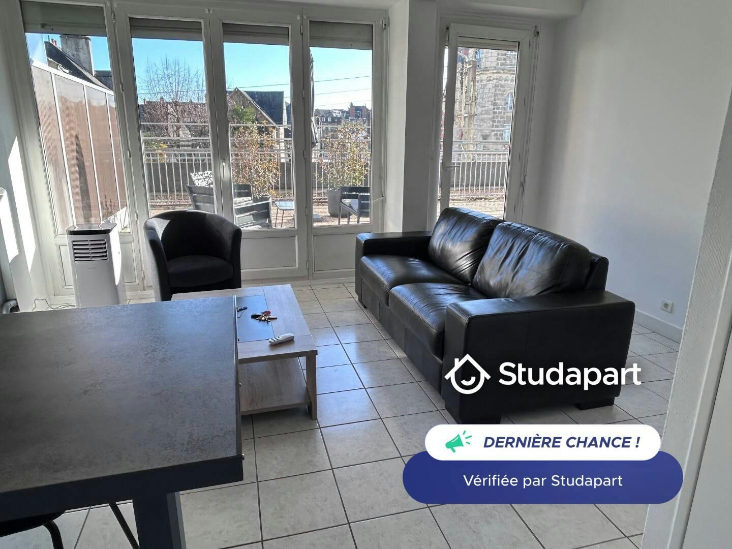 Будинок за оренду для 580 EUR на місяць у Brive-la-Gaillarde, Avenue Président Roosevelt