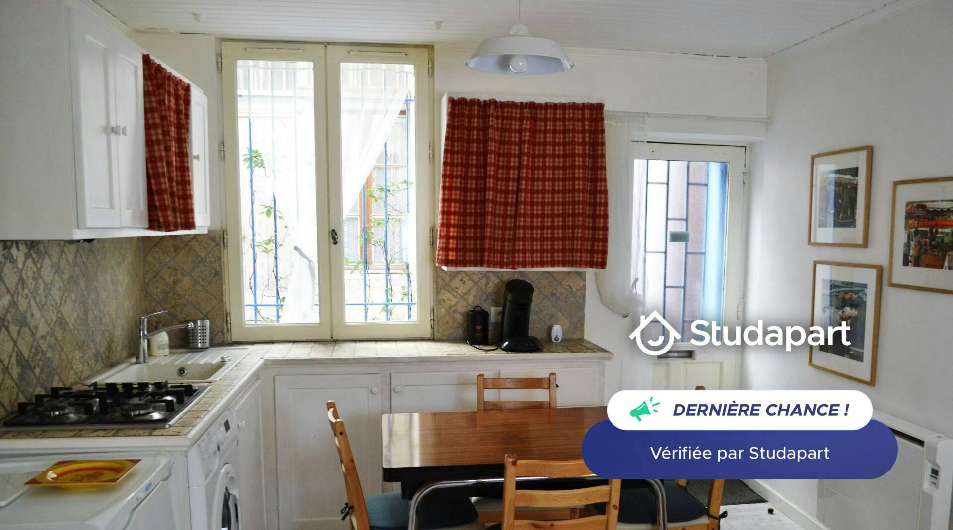 Maison à louer pour 650 €/mois à Arles, Rue des Matelots