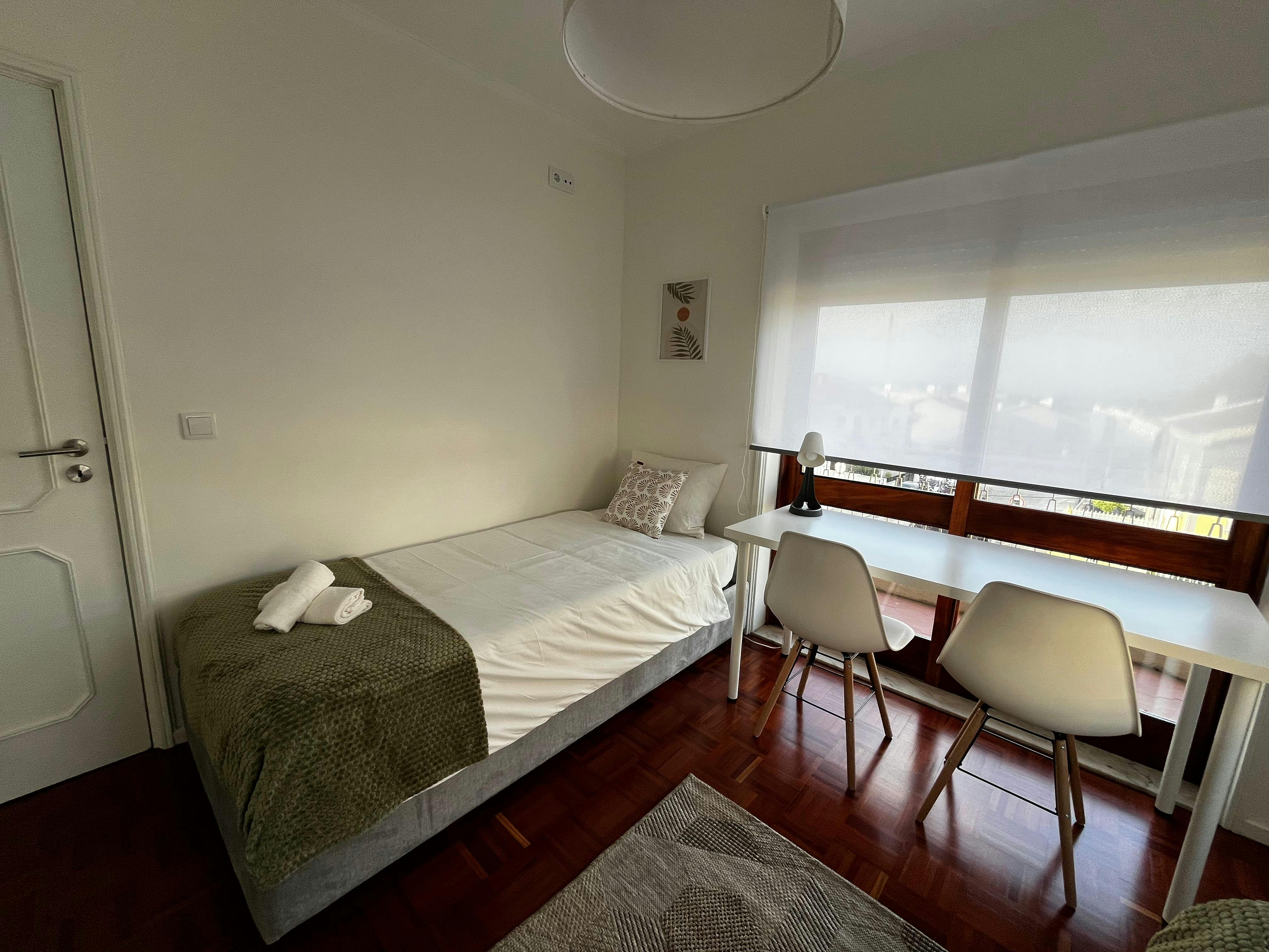 Double room Custoias, 1 bed, 14m² — photo 13