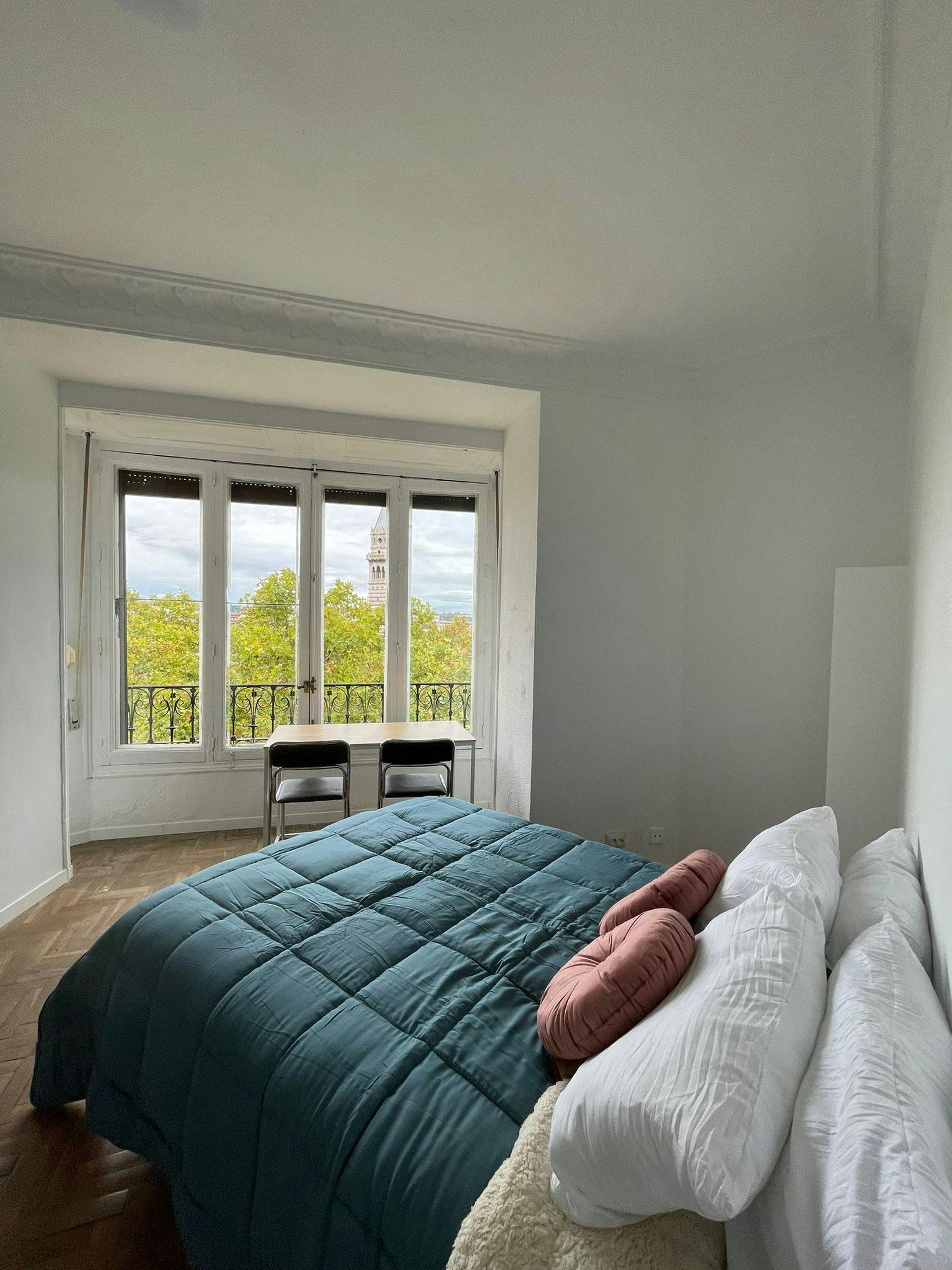 Paseo de la Infanta Isabel, Madrid preview