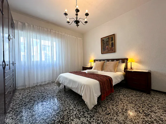 Private room in Carrer del Poeta Más i Ros, Valencia (1634846) room image 1