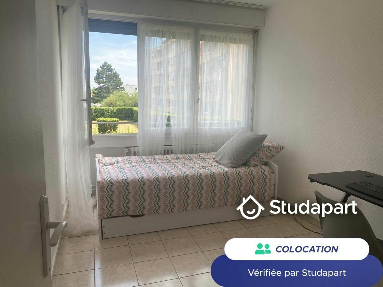 Private room for rent for €425 per month in Chenôve, Boulevard du Maréchal de Lattre de Tassigny