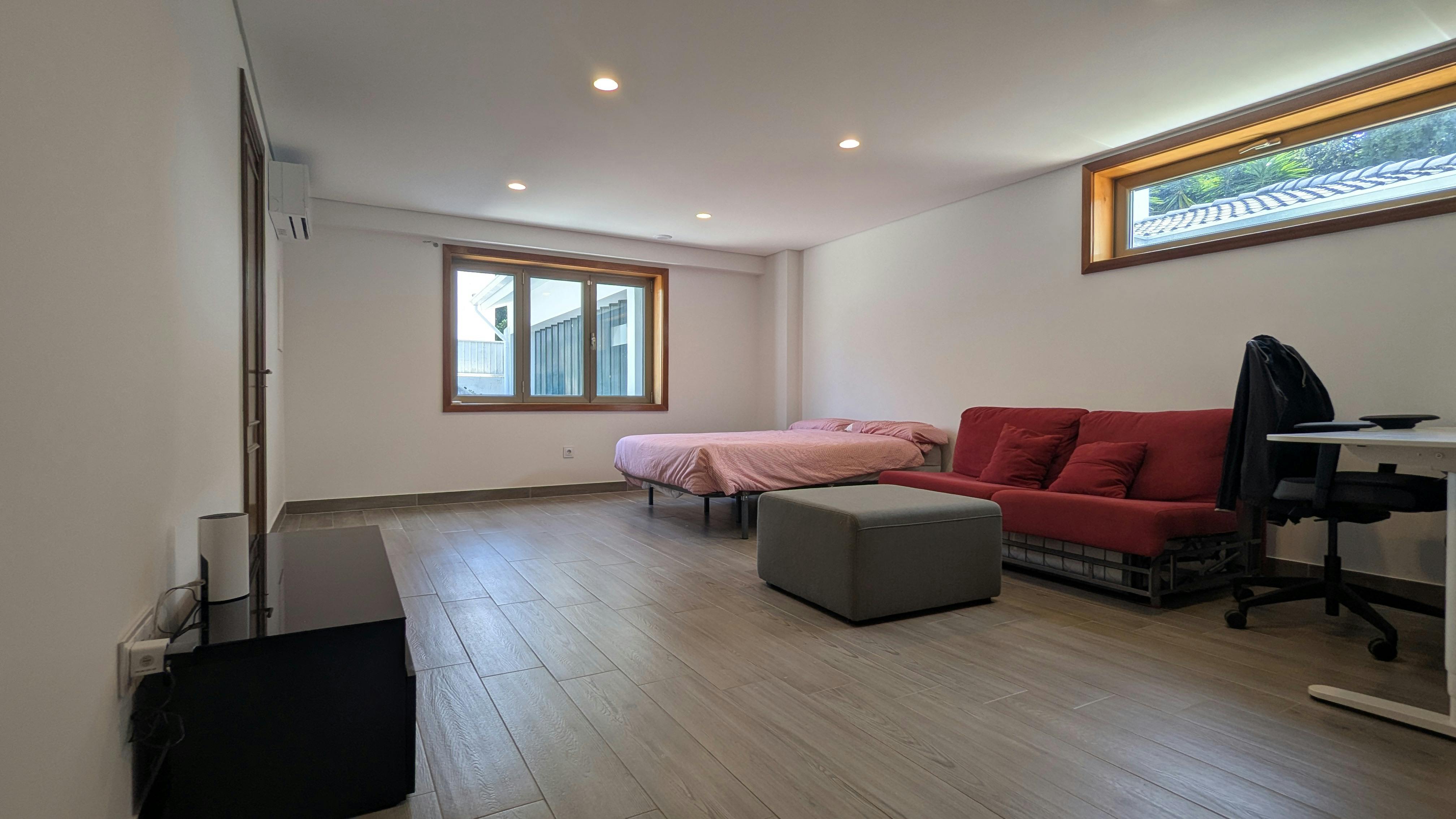 Single room Paços De Brandão, 1 bed, 27m² — photo 1