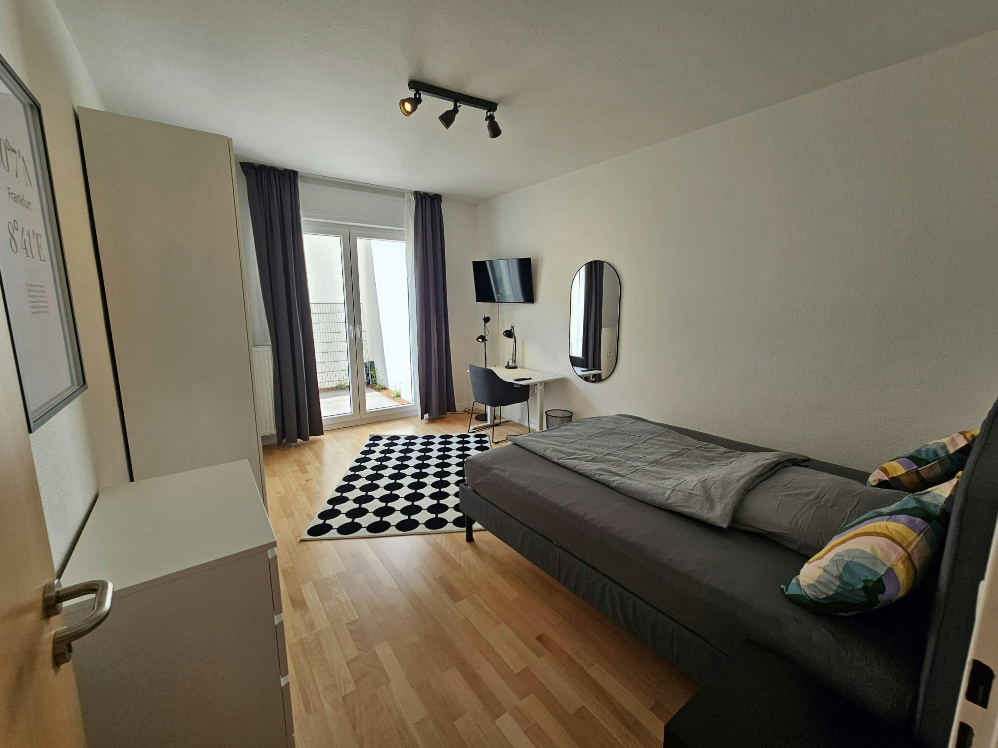 Gedeelde kamer te huur voor € 800 per maand in Frankfurt am Main, Hermannstraße