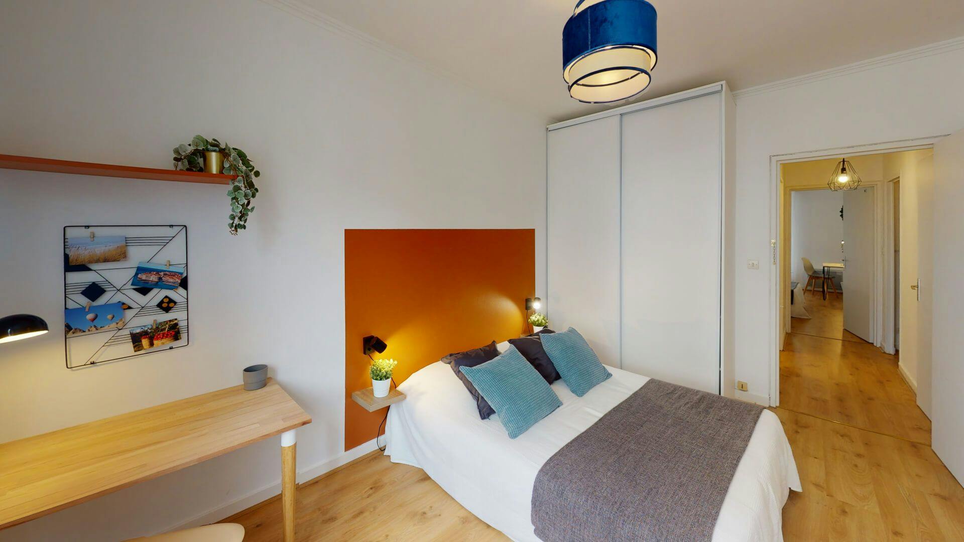 Private room for rent on Rue Sully, Lyon