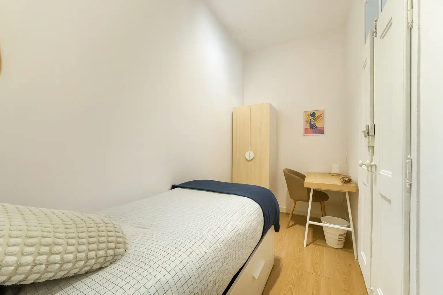 Private room for rent for €521 per month in Lisbon, Rua da Esperança