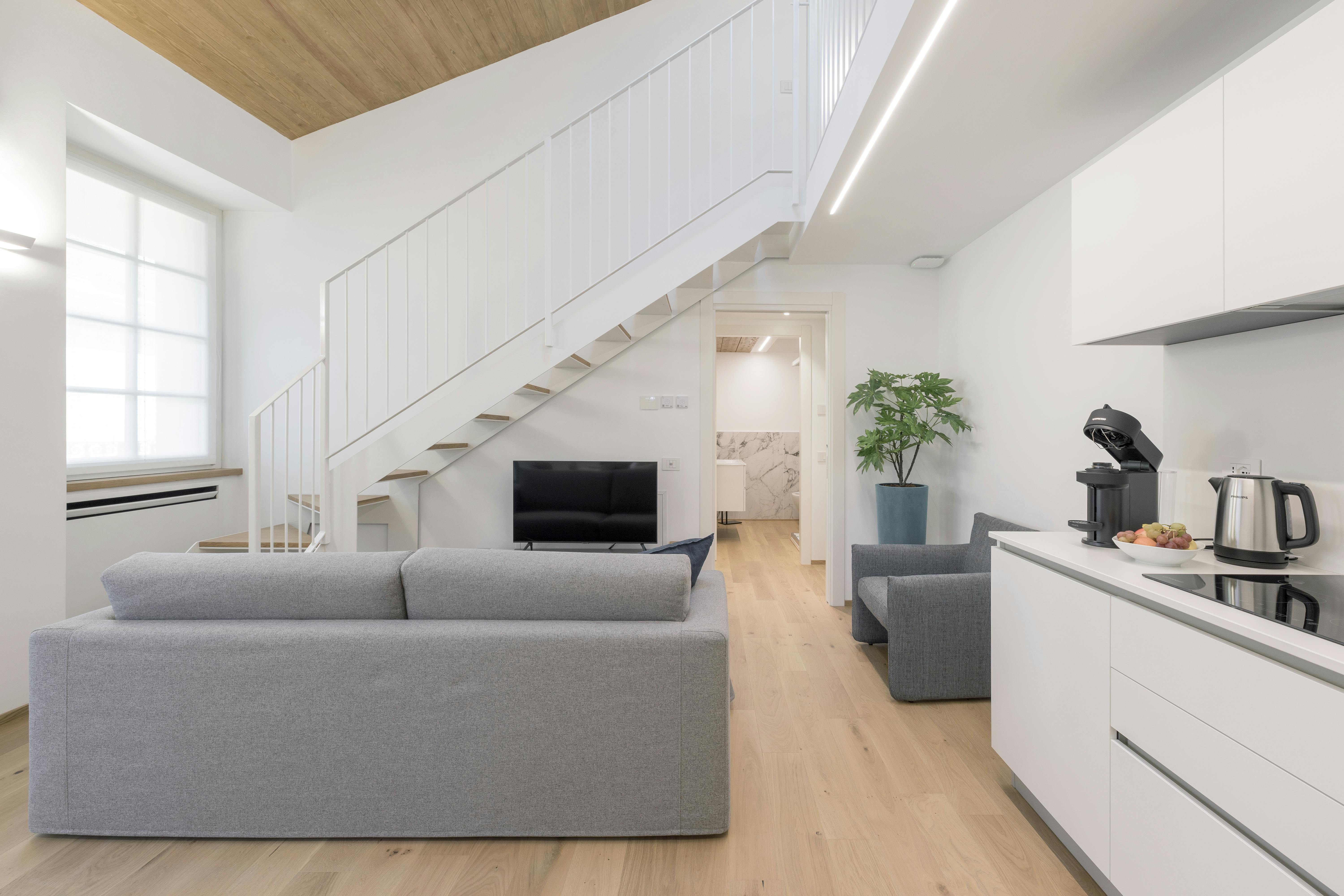 Apartamento para alugar por € 3.200 por mês em Como, Via Alessandro Volta